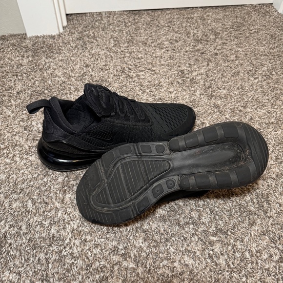 Nike Air Max 270 All Black - Picture 8 of 14